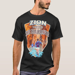 Zion IはZion National Park Utaでナローをハイキング Tシャツ
