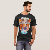 Zion IはZion National Park Utaでナローをハイキング Tシャツ (正面フル)