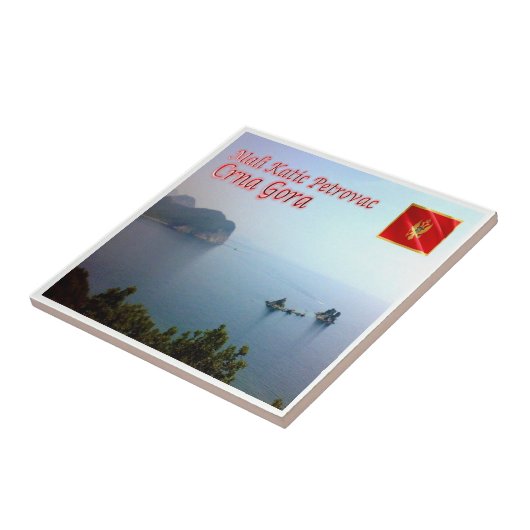 zME015 MALI KATIC PETROVAC、モンテネグロ、 タイル (側面)