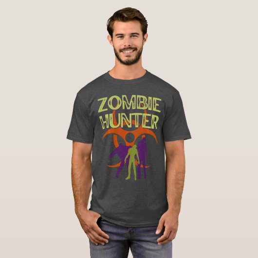 Zombie Hunter Scary Horror Halloween Costumeee fam Tシャツ (正面フル)