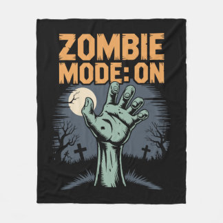 Zombie Mode On Scary Halloween T shirt フリースブランケット