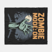 Zombie Mode On Scary Halloween T shirt フリースブランケット (正面(横))