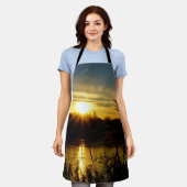 Zonsondergang bij een meertje met rietpluimen. エプロン (着用した状態)
