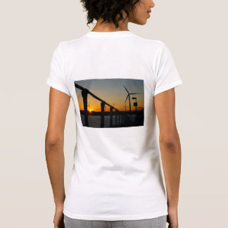 Zonsondergang met windmolen, Rustgevend relaxt. Tシャツ