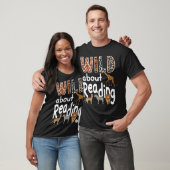 Zoo Animals Wild About Reading Books Reader Lover  Tシャツ (ユニセックス)