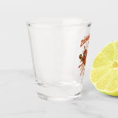 Zoomie犬飛んでいるホットドッグ漫画 – おもしろいレトロ ショットグラス (左)