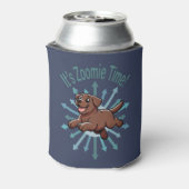 Zoomie Time Chocolate Lab 缶クーラー (缶裏面)