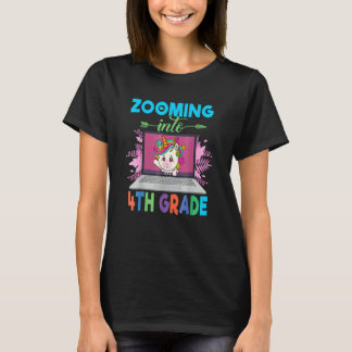 Zooming Into 4th Grade  Unicorn Virtual Back To Sc Tシャツ