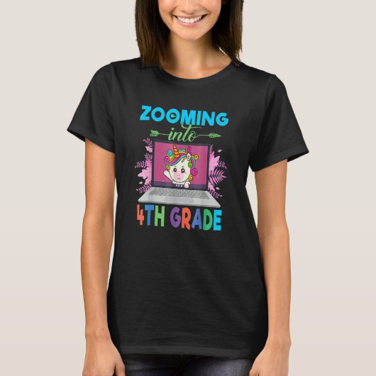 Zooming Into 4th Grade  Unicorn Virtual Back To Sc Tシャツ (正面)