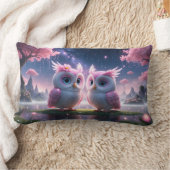 Zwei kleine Eulen in einer Traumwelt  ランバークッション (ブランケット)